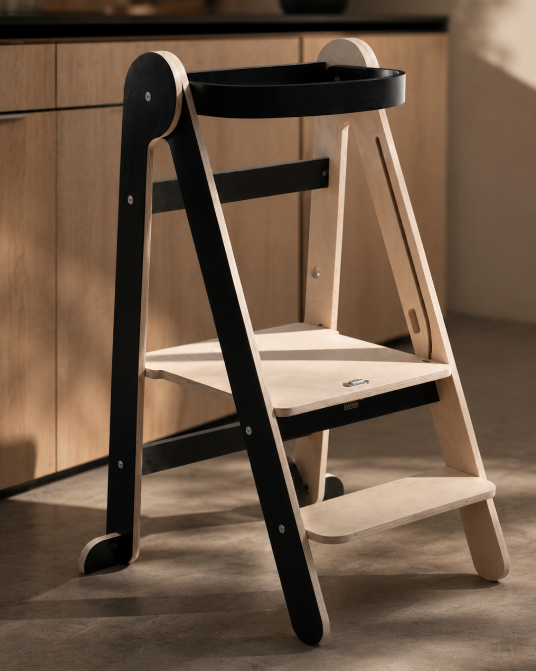 Tower Fold – fleksibel, sammenleggbar kjøkkenhjelper, Black Limited Edition