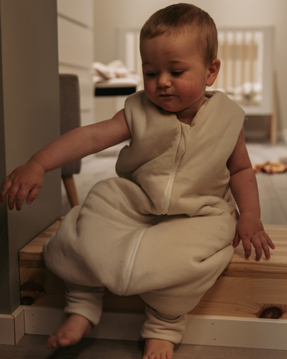 MimiNu Sovepose med ben – Beige